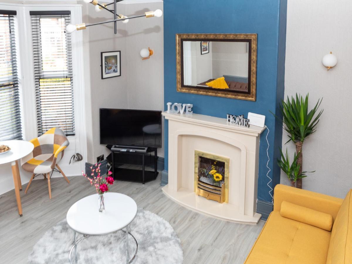 Pass The Keys Amazing, Newly Renovated 5Bedroom House Sleeps 10 Scarborough Exterior foto