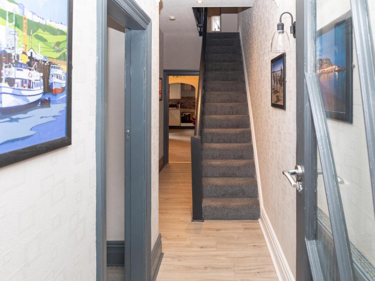 Pass The Keys Amazing, Newly Renovated 5Bedroom House Sleeps 10 Scarborough Exterior foto